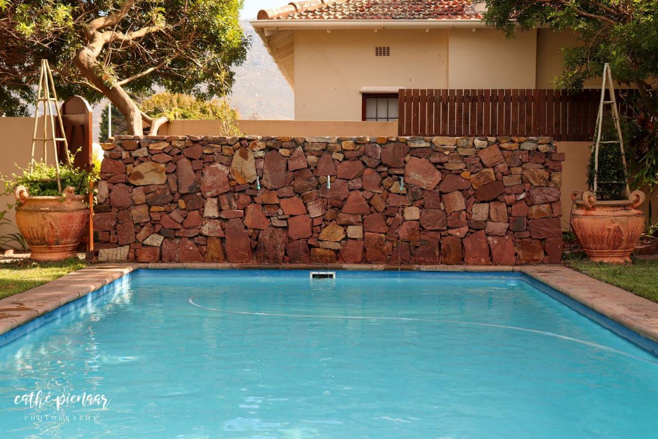A Tuscan Villa Guest House Fish Hoek Luaran gambar